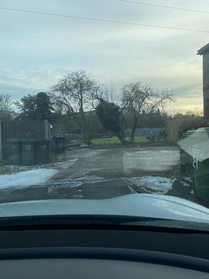 Harewood Lodge - Single And Double Rooms Self Serve Apartment King's Lynn Exteriör bild