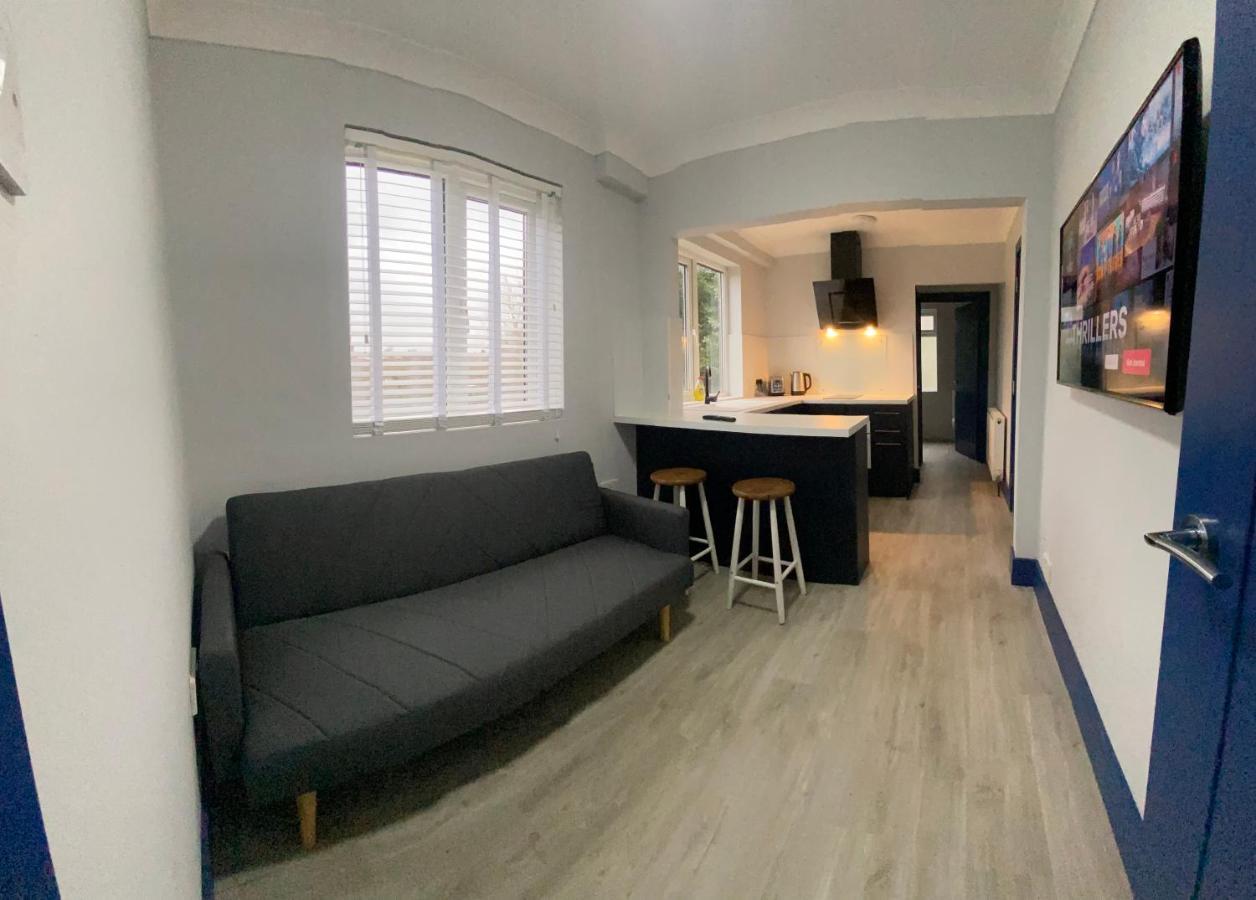 Harewood Lodge - Single And Double Rooms Self Serve Apartment King's Lynn Exteriör bild